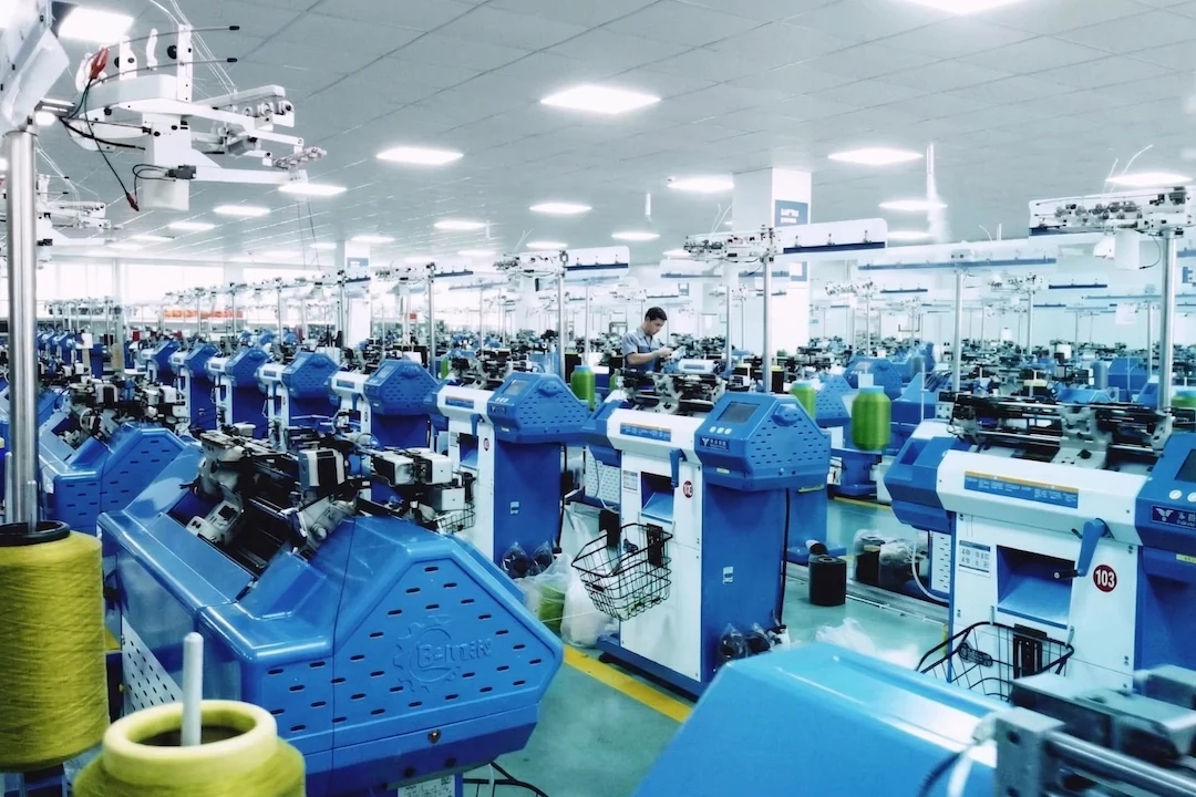 Automated Safety Gloves Dipping Production Line and Factory Floor